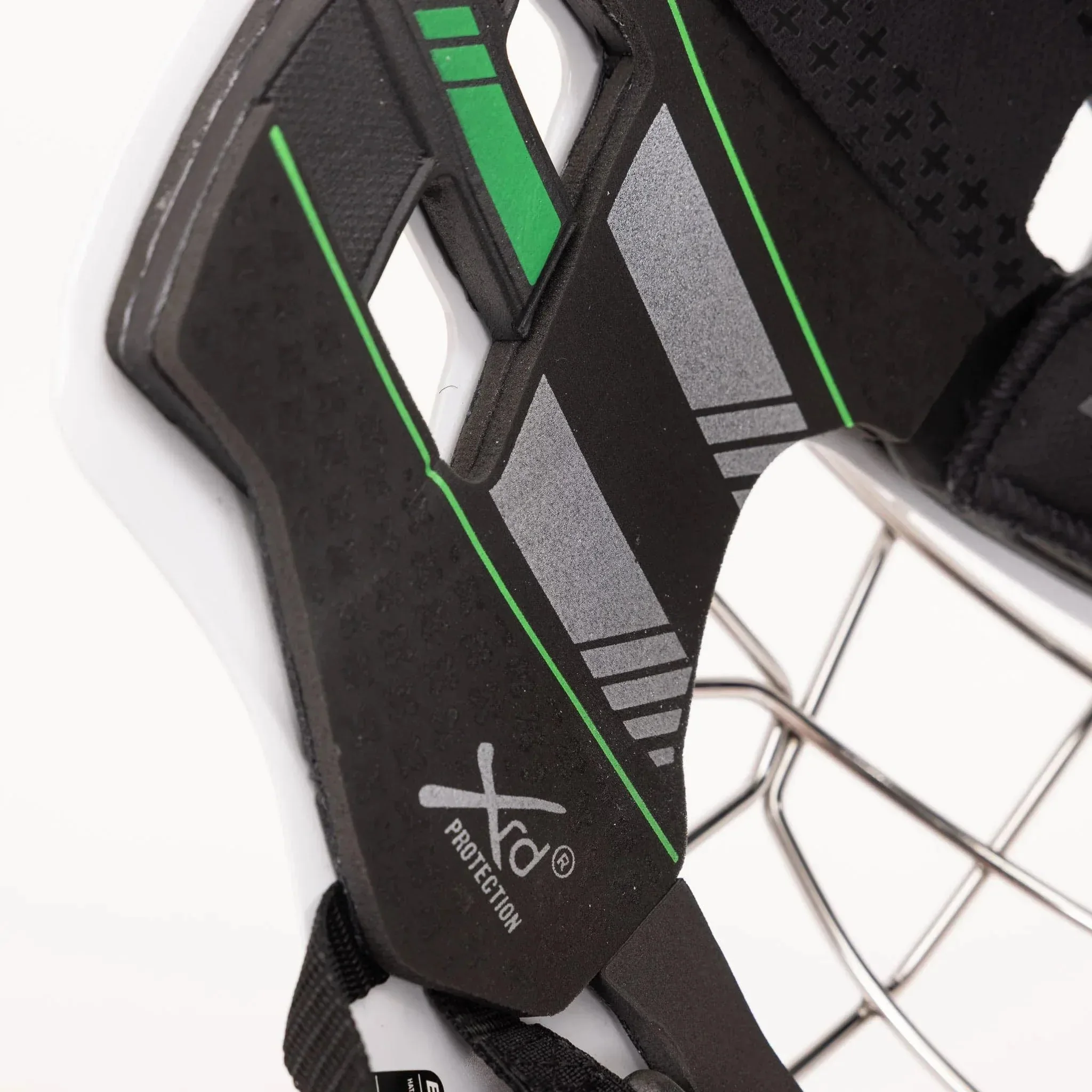 Bauer NME ONE Senior Goalie Mask - Image 10