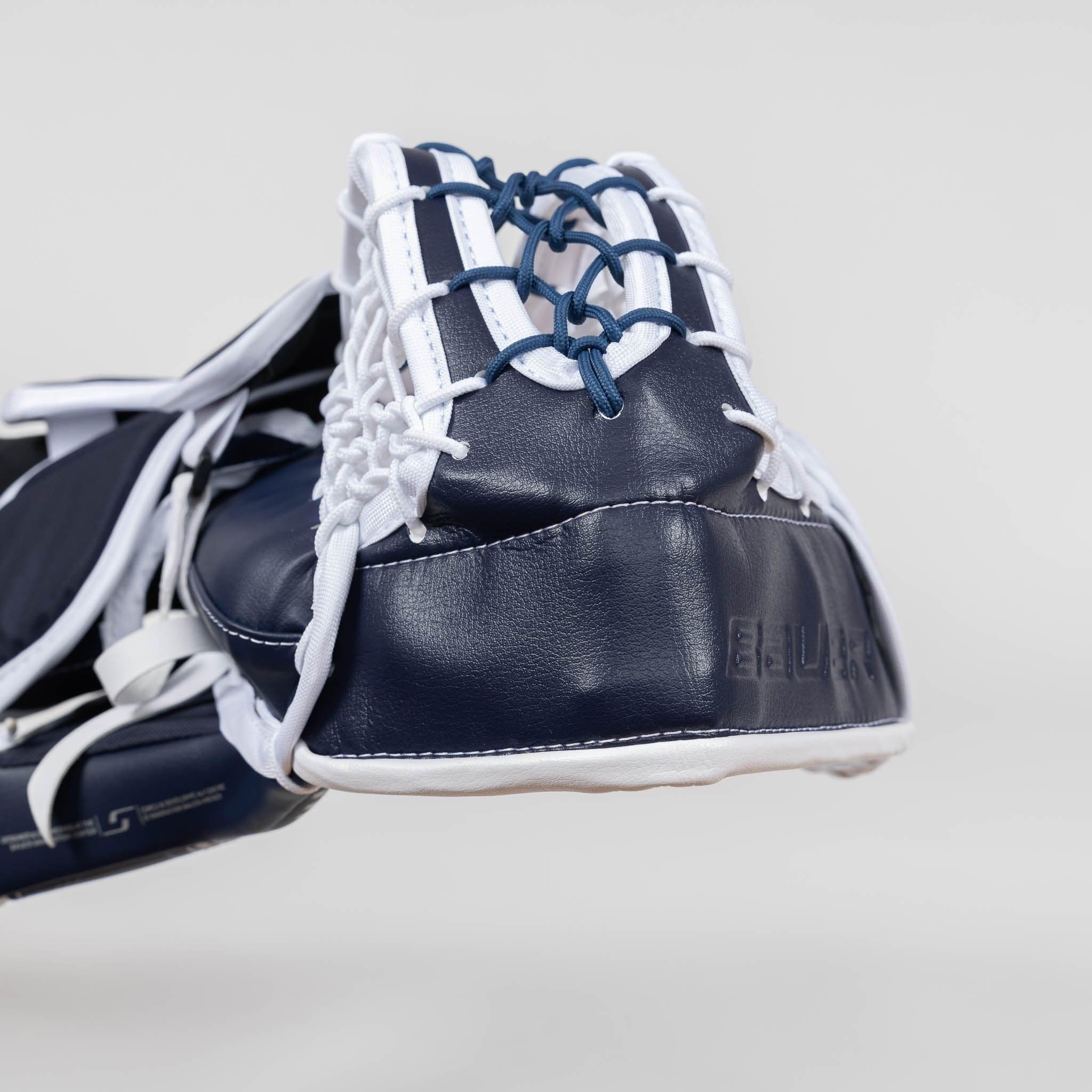 Bauer Supreme M5 Pro Intermediate Goalie Catcher - Image 3
