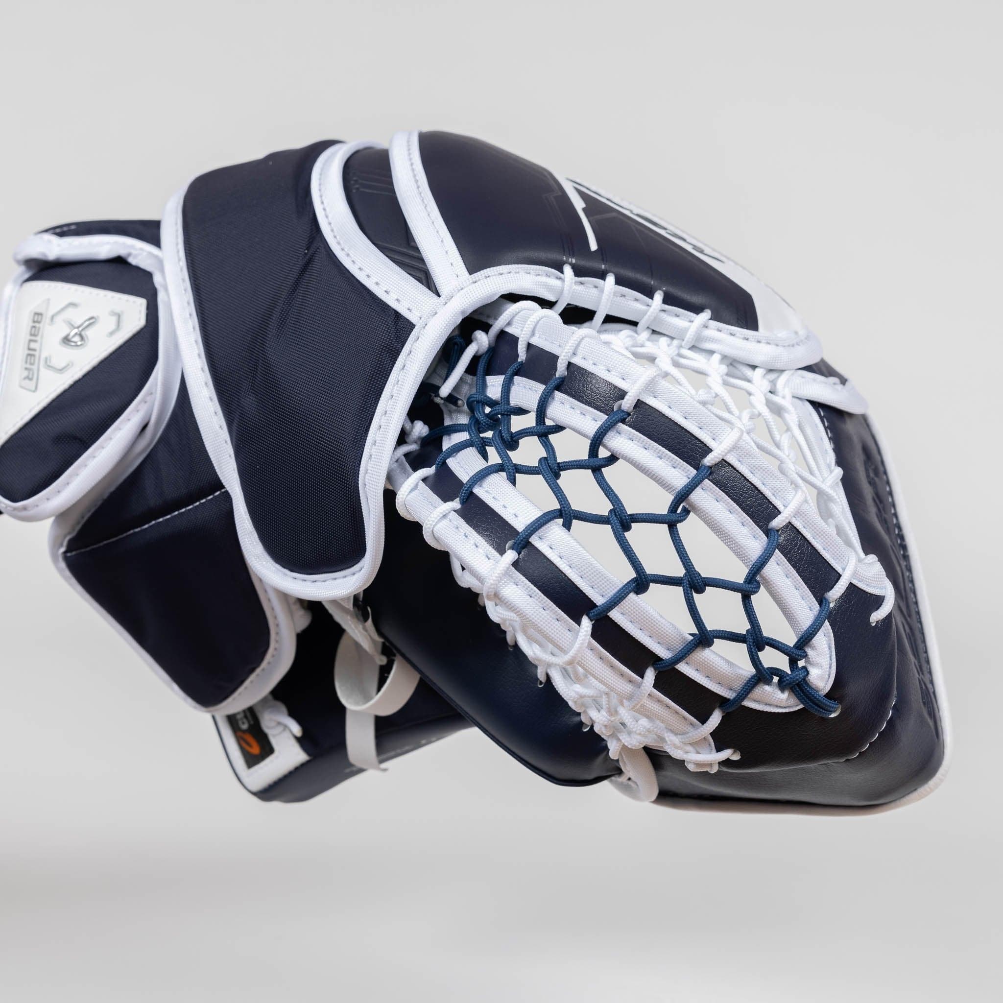 Bauer Supreme M5 Pro Intermediate Goalie Catcher - Image 4