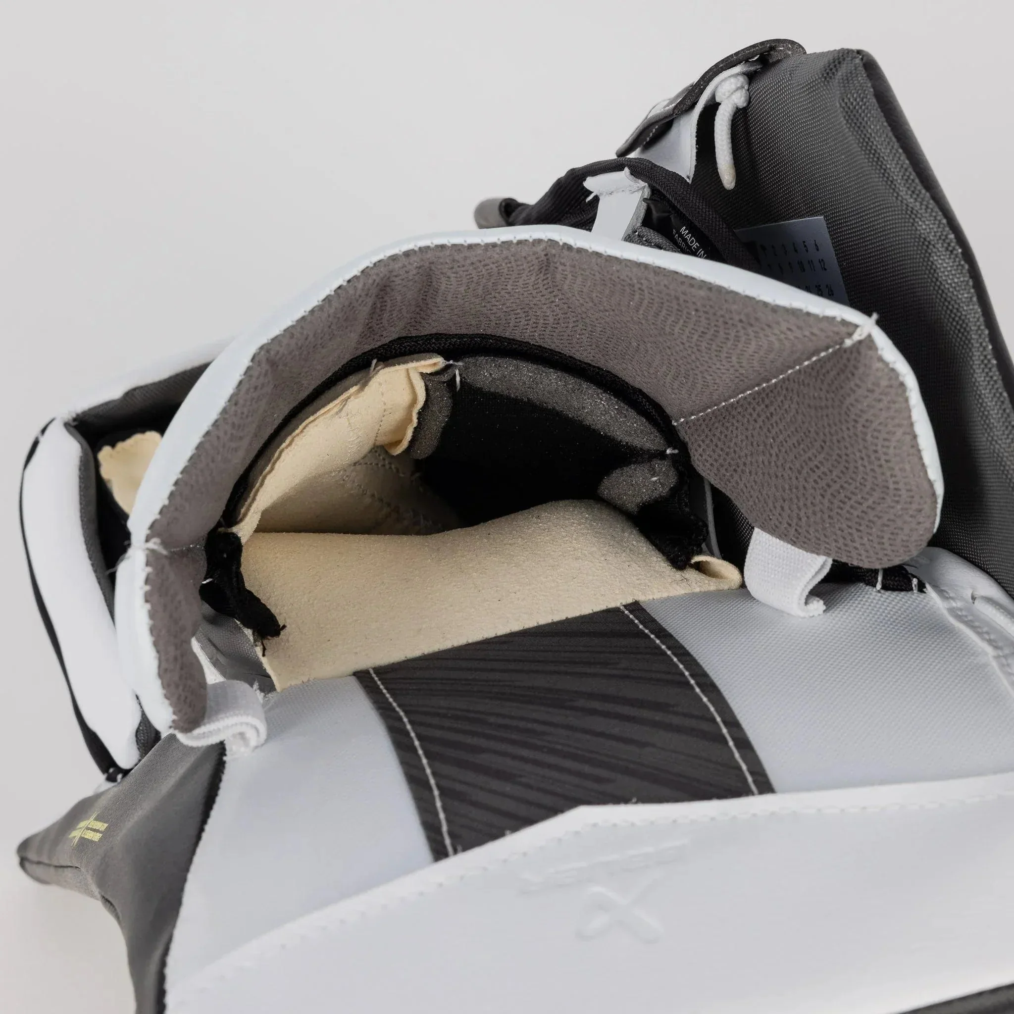 Bauer Vapor X5 Pro Intermediate Goalie Blocker - Image 22