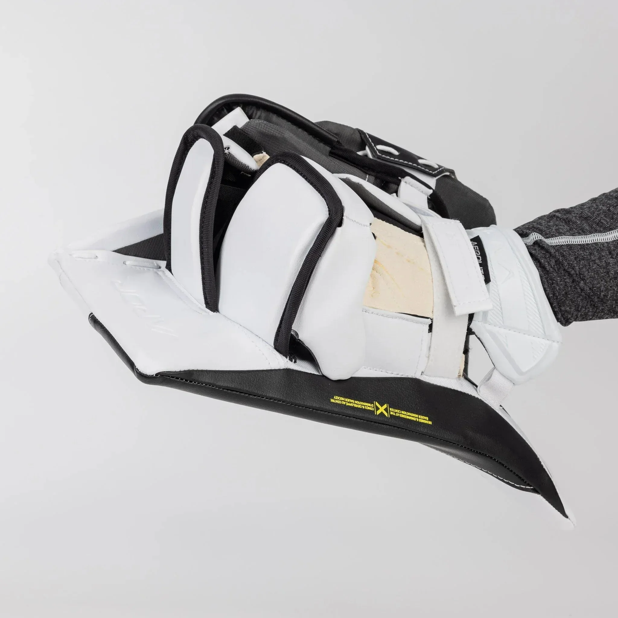 Bauer Vapor X5 Pro Intermediate Goalie Blocker - Image 27