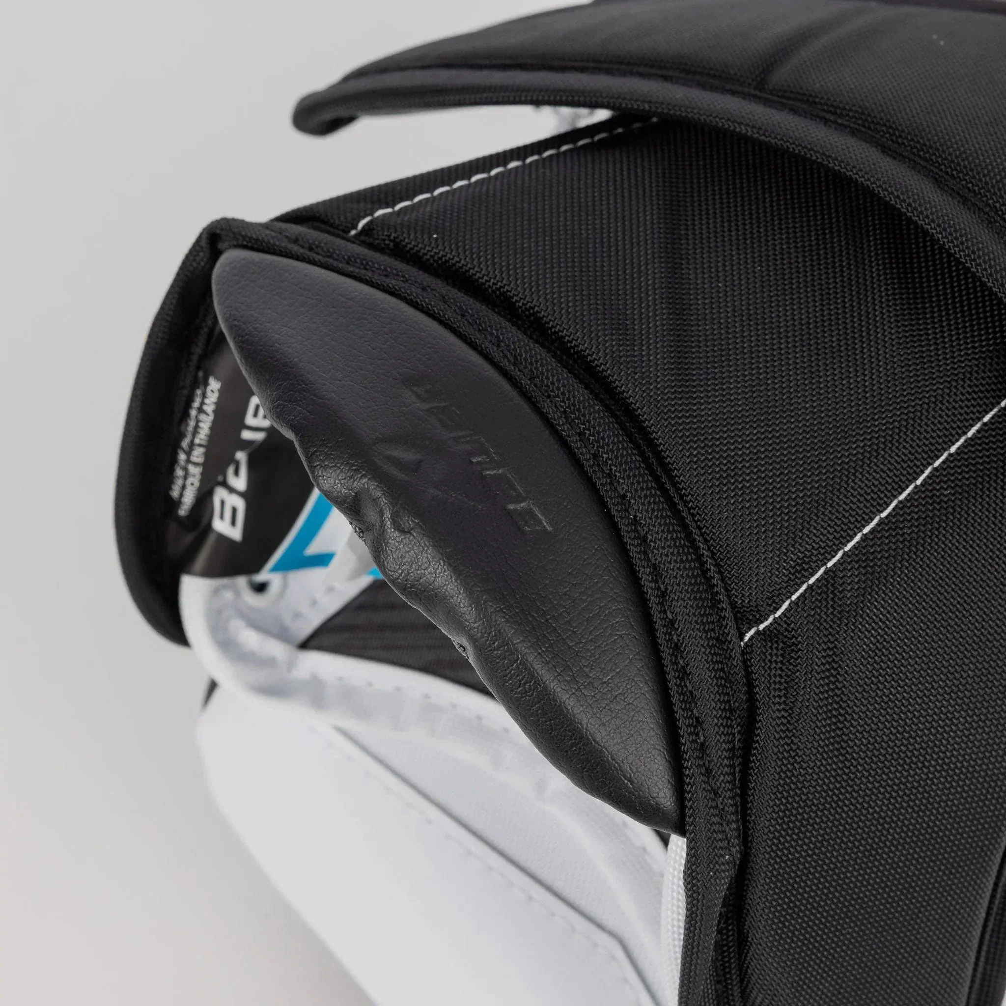Bauer Vapor X5 Pro Intermediate Goalie Catcher - Image 27