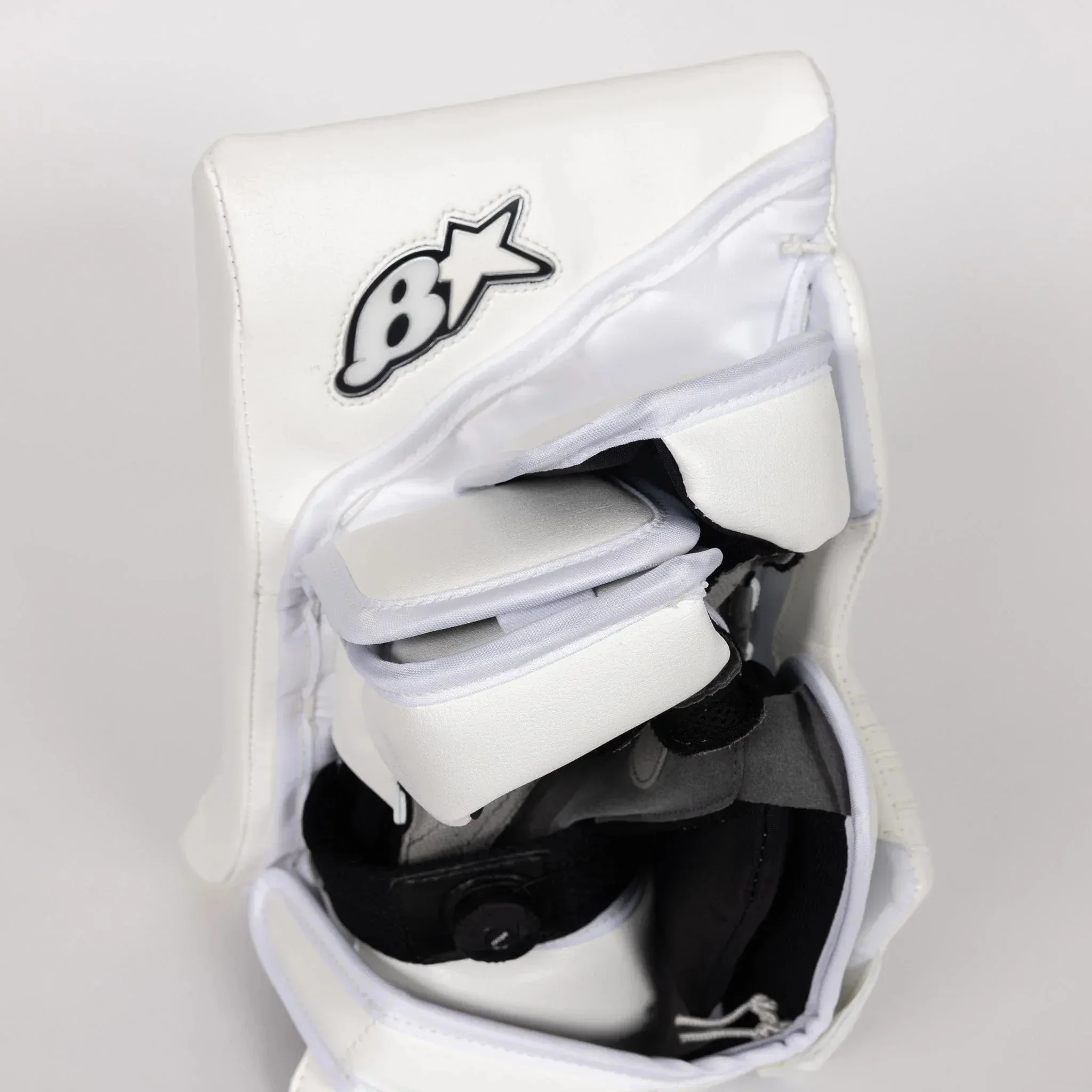 Brian's ICONIK Senior Goalie Blocker - Image 13