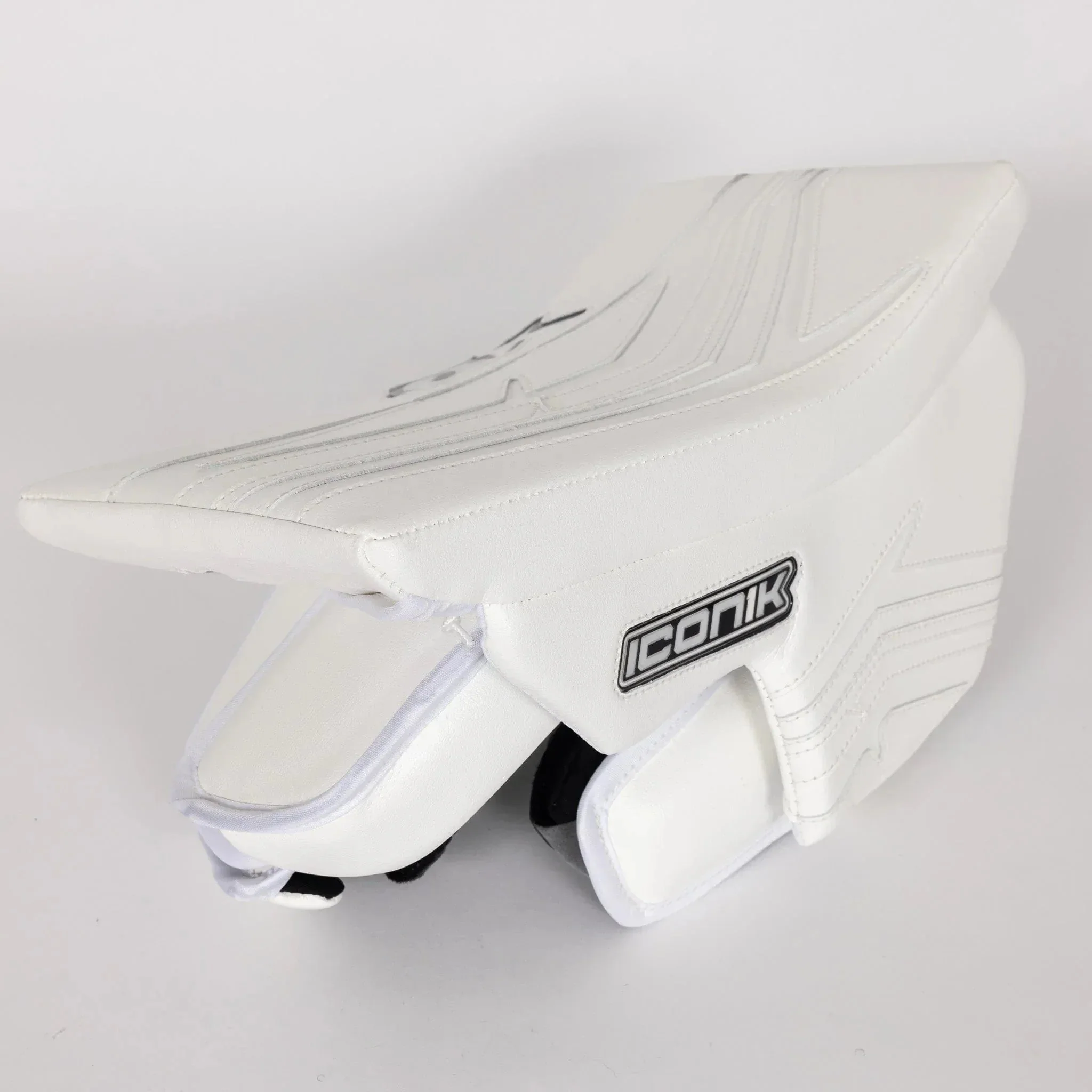 Brian's ICONIK Senior Goalie Blocker - Image 8