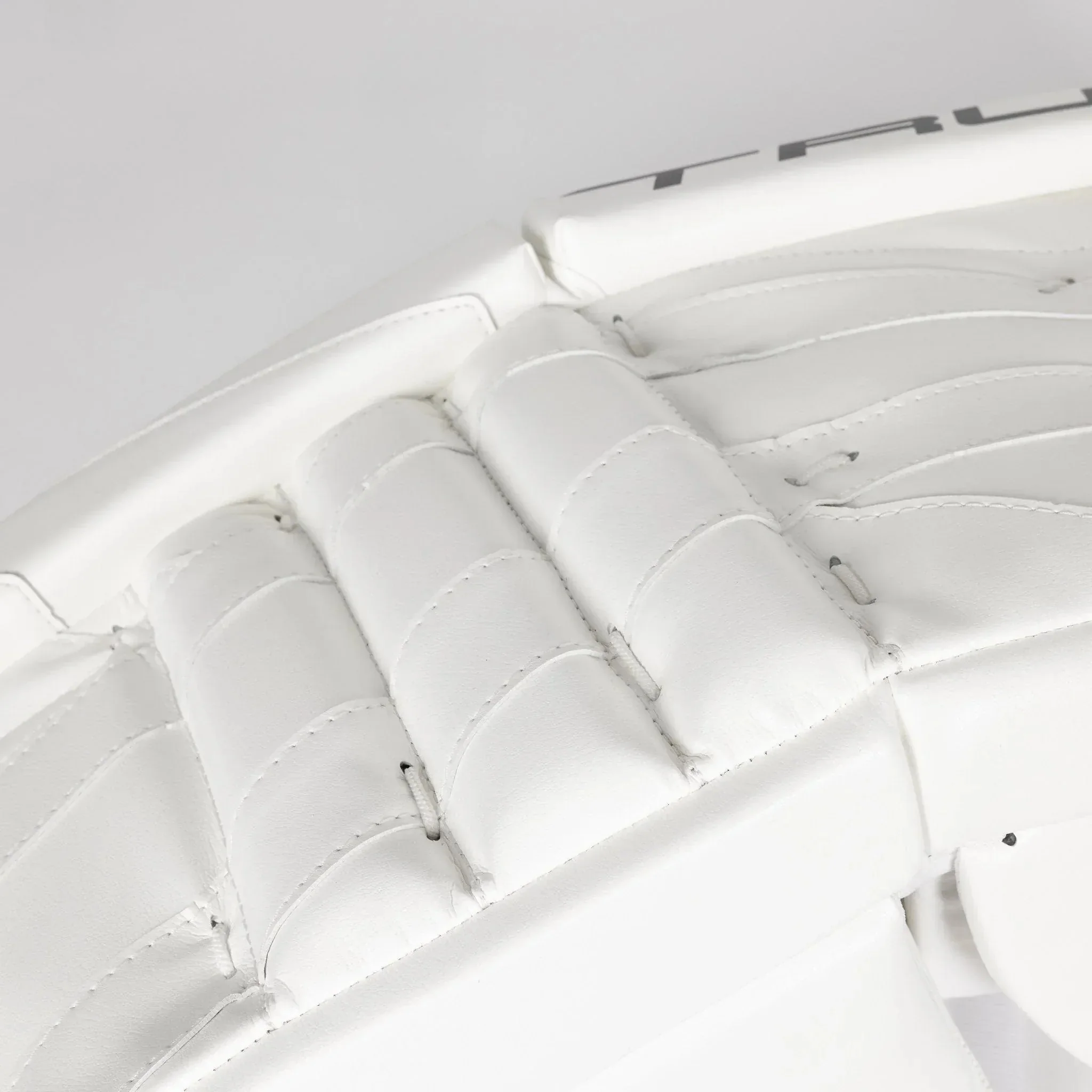 TRUE Catalyst 7X3 Intermediate Goalie Leg Pads - Image 14