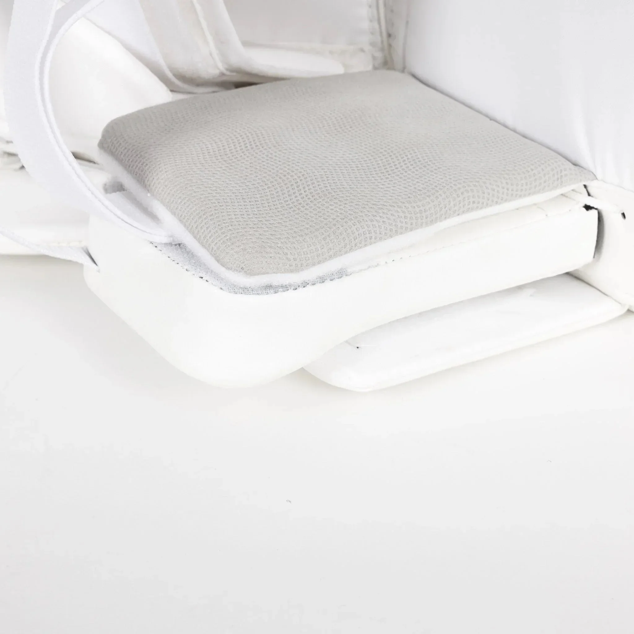 TRUE Catalyst 7X3 Intermediate Goalie Leg Pads - Image 18