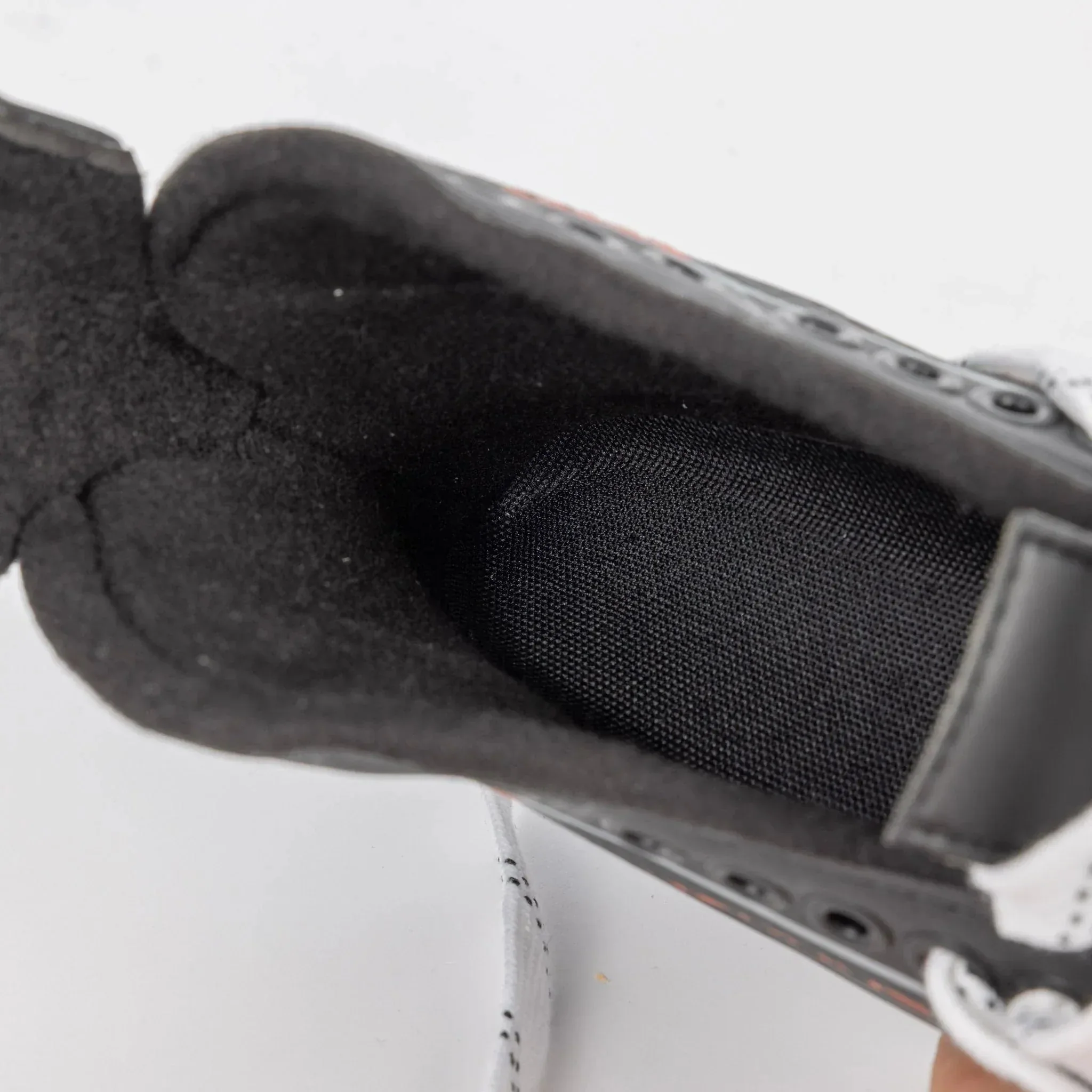 True HZRDUS 5X Intermediate Hockey Skates - Image 4