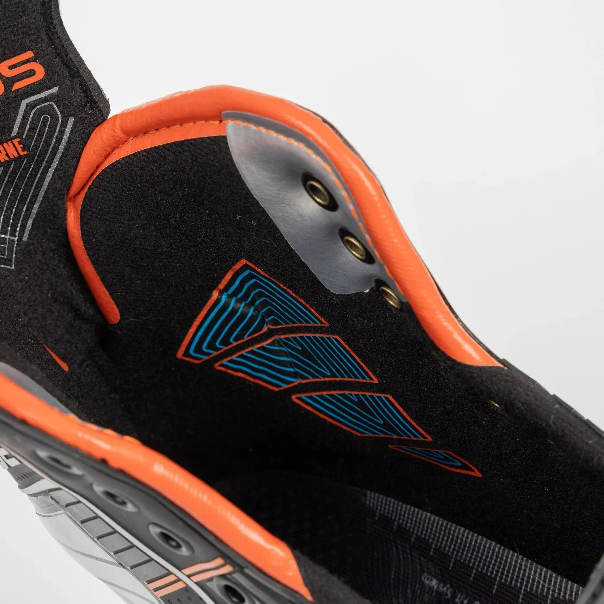 True HZRDUS 7X Intermediate Hockey Skates - Image 8