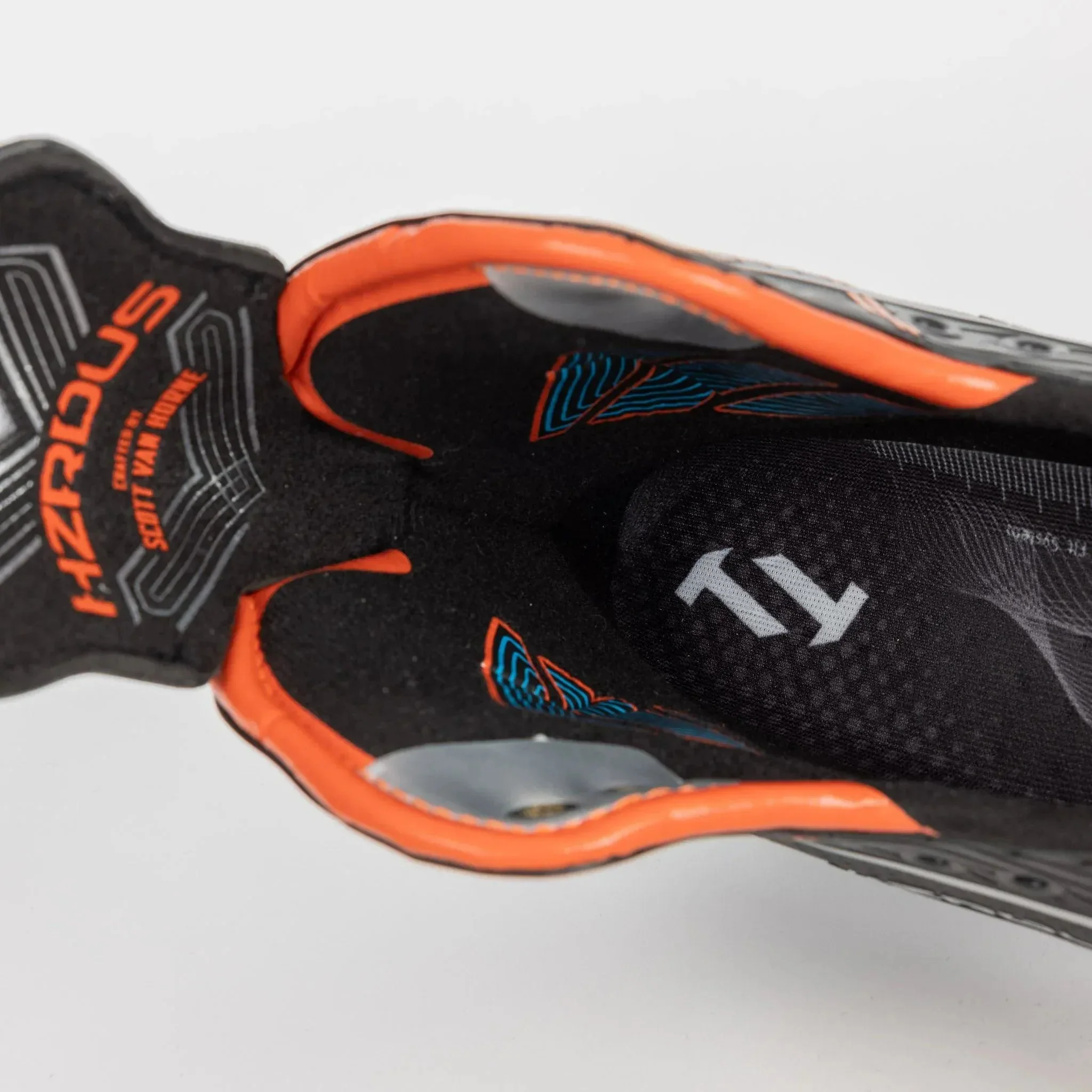 True HZRDUS 7X Intermediate Hockey Skates - Image 9
