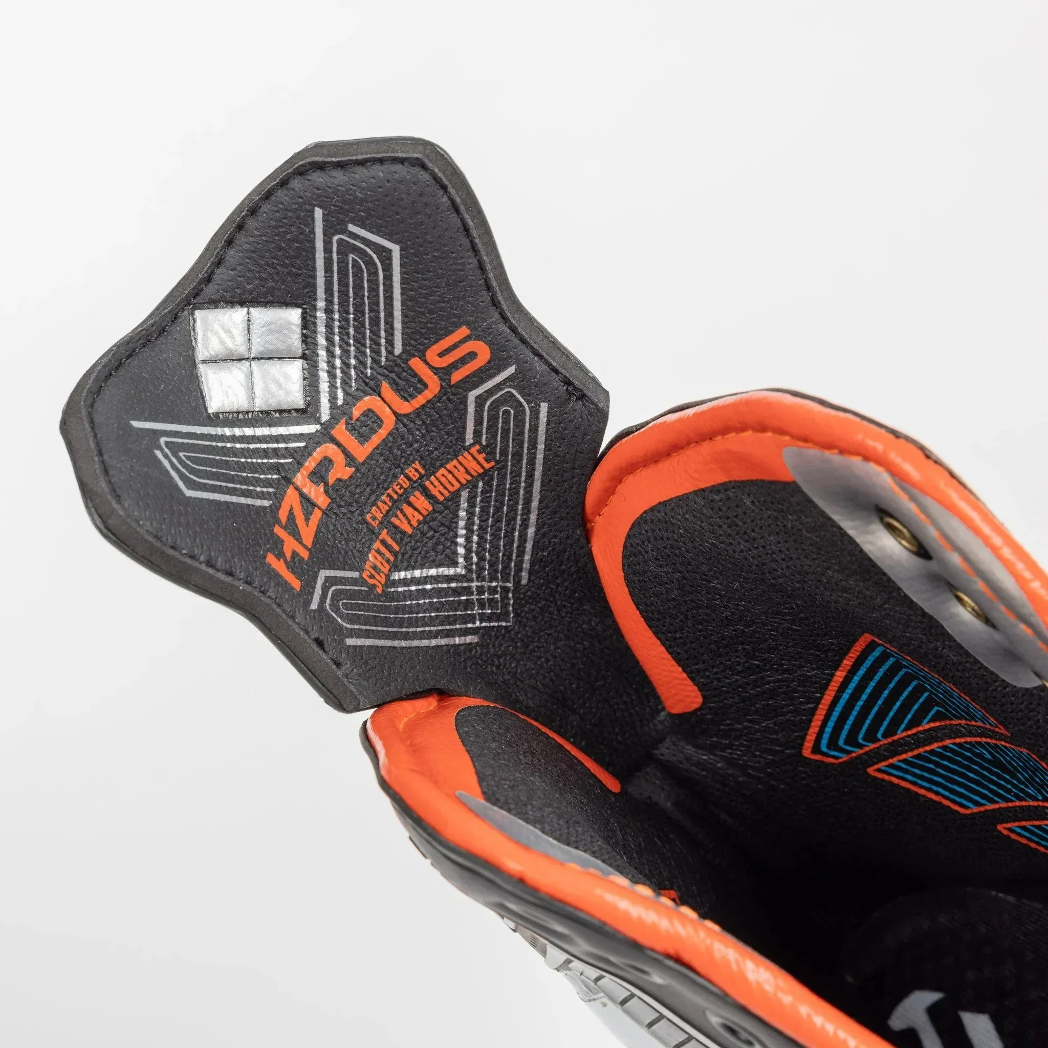 True HZRDUS 9X Intermediate Hockey Skates - Image 5