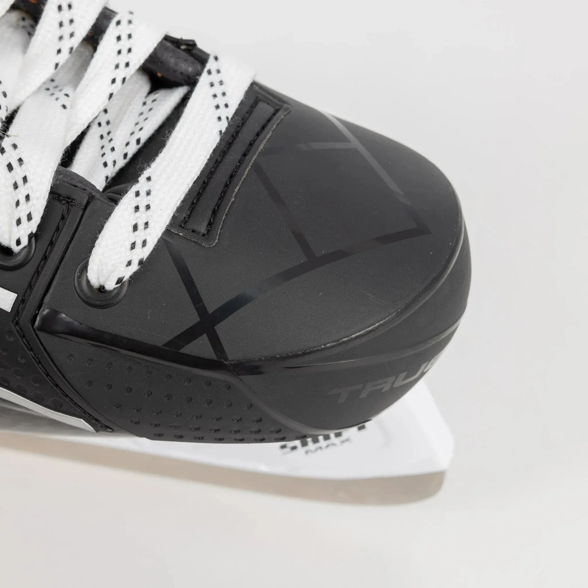 True HZRDUS 9X Senior Hockey Skates - Image 5