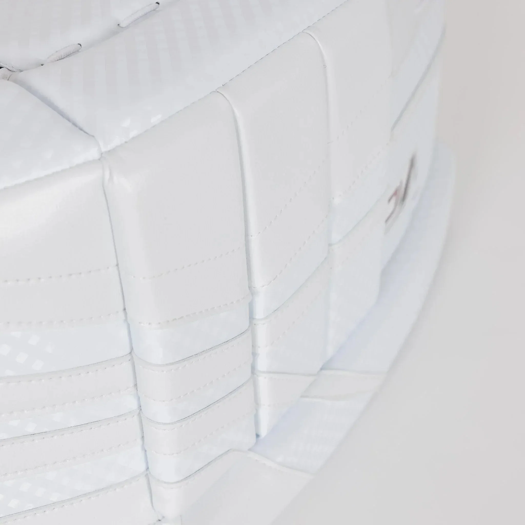 Vaughn Velocity V10 Pro Senior Goalie Leg Pads - Image 14