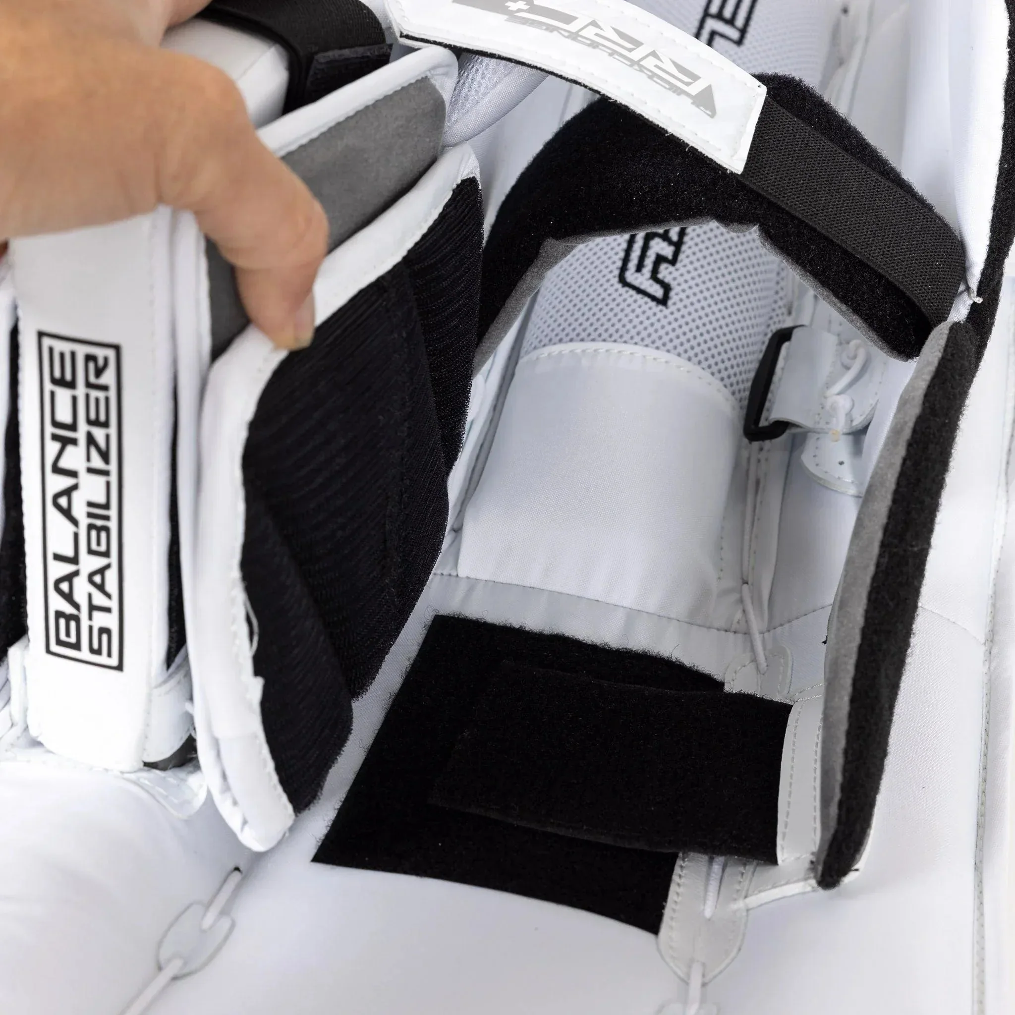 Vaughn Velocity V10 Pro Senior Goalie Leg Pads - Image 22