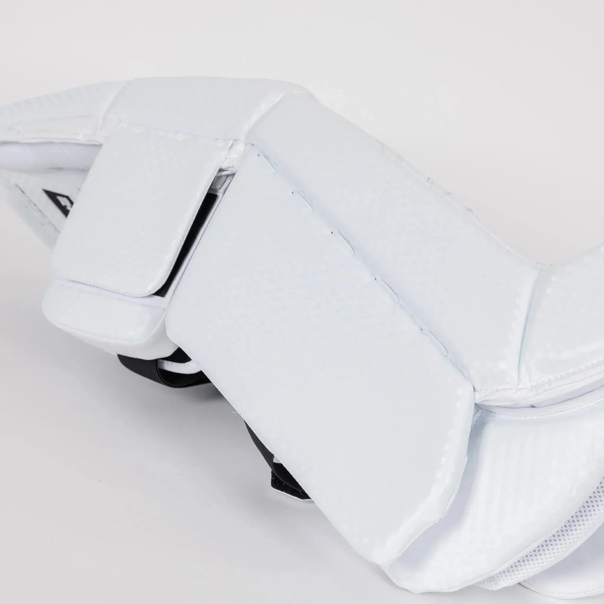 Vaughn Velocity V10 Pro Senior Goalie Leg Pads - Image 8
