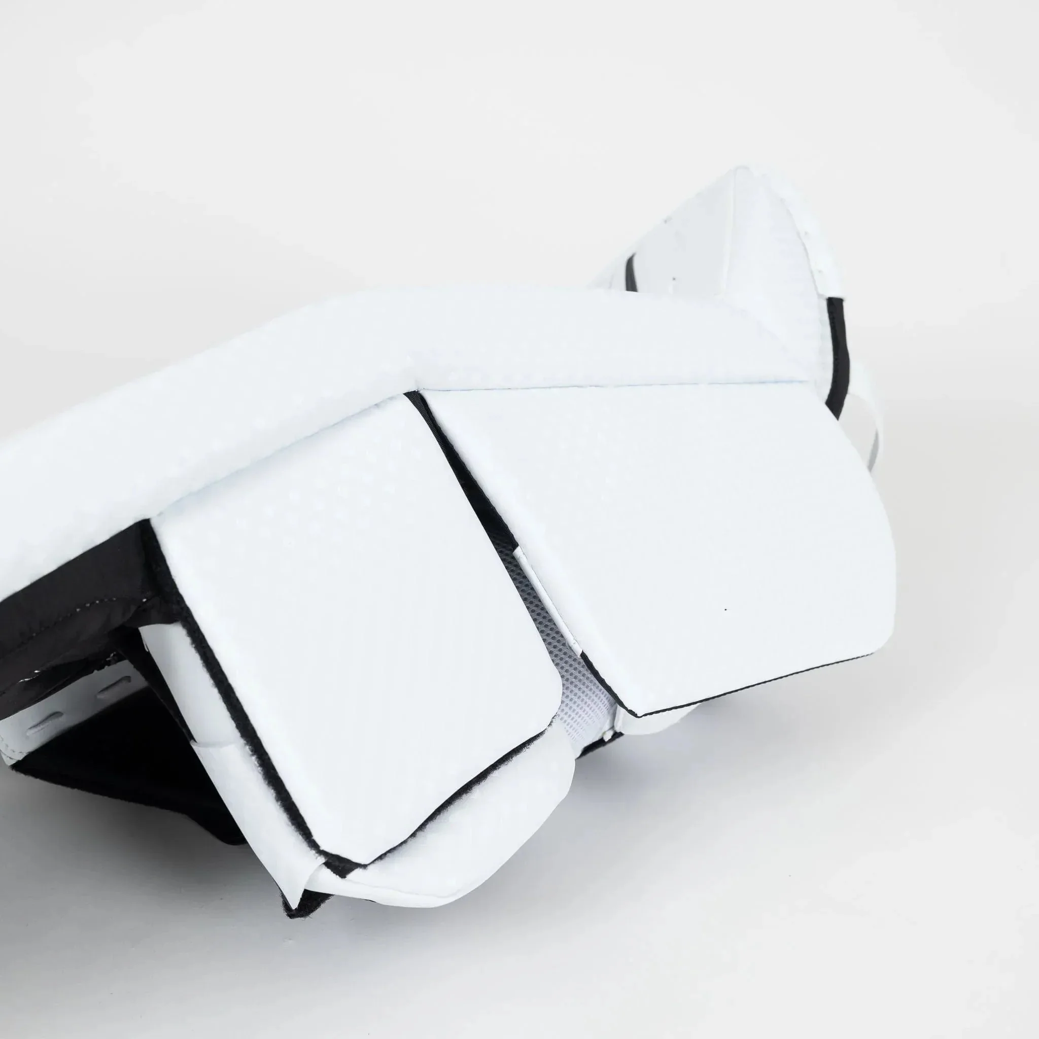 Vaughn Ventus SLR3 Junior Goalie Leg Pads - Image 7