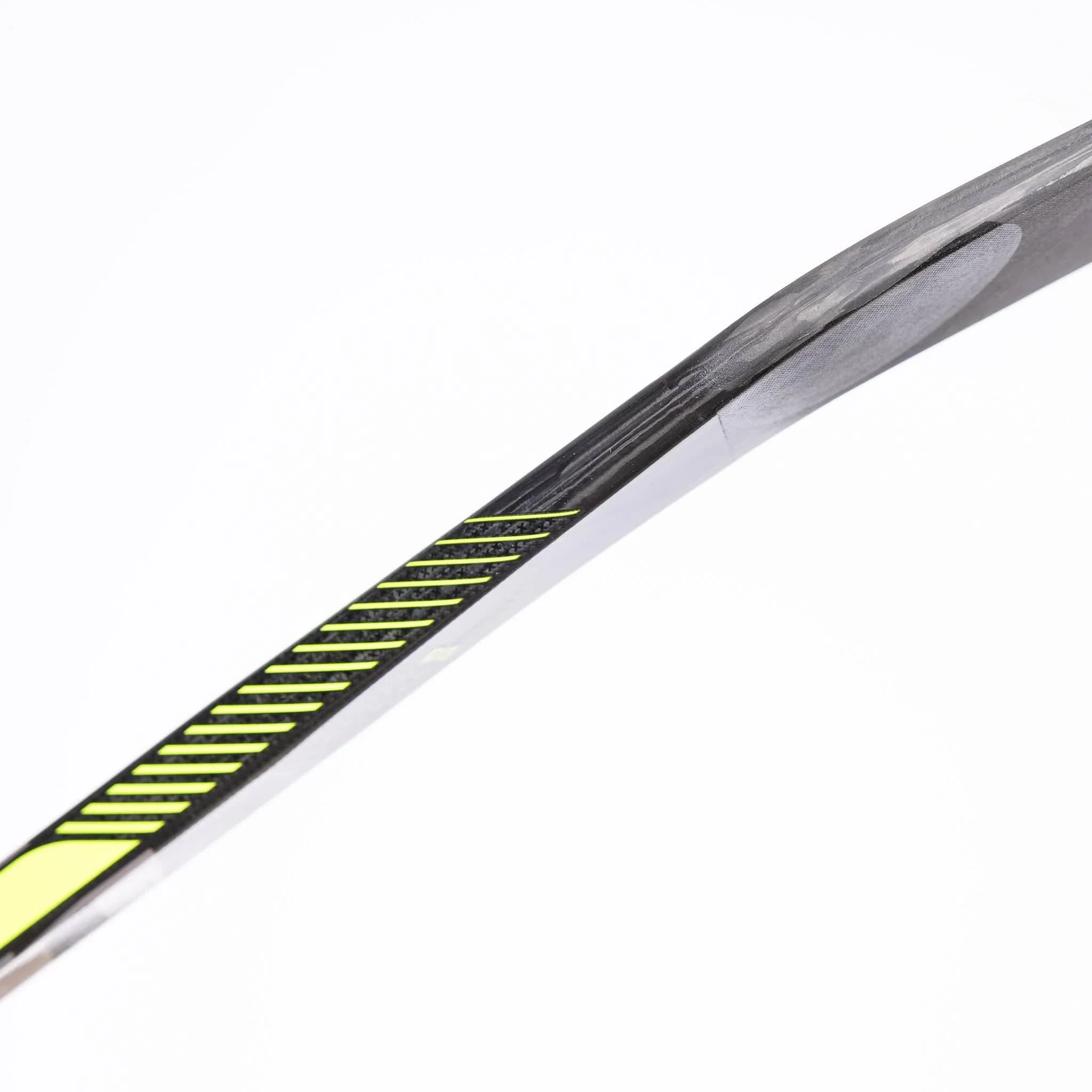 Warrior Alpha LX2 Pro Intermediate Hockey Stick - Image 3